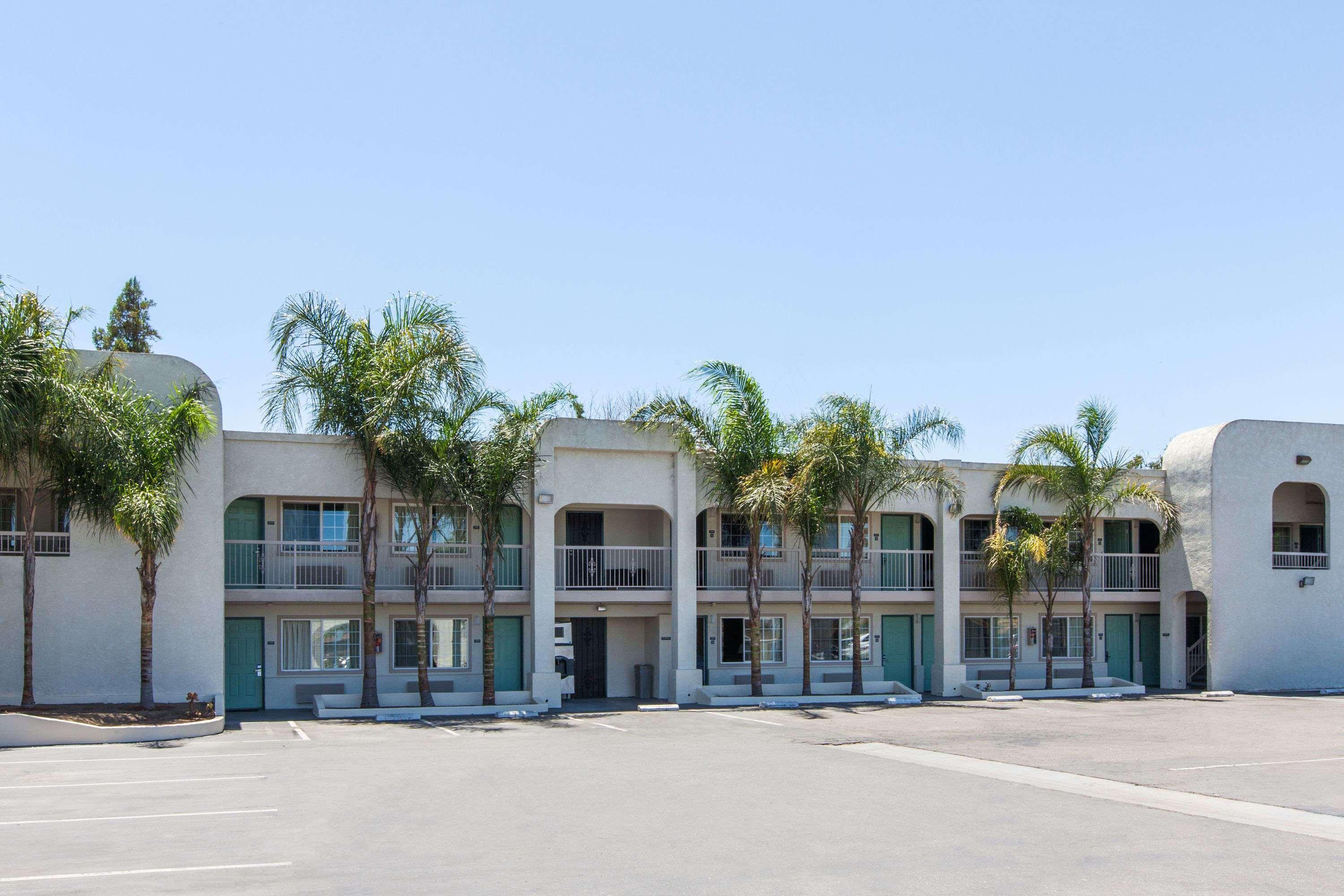 Travelodge By Wyndham Los Banos Ca Eksteriør billede